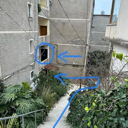 Comfort 2 * Sarande